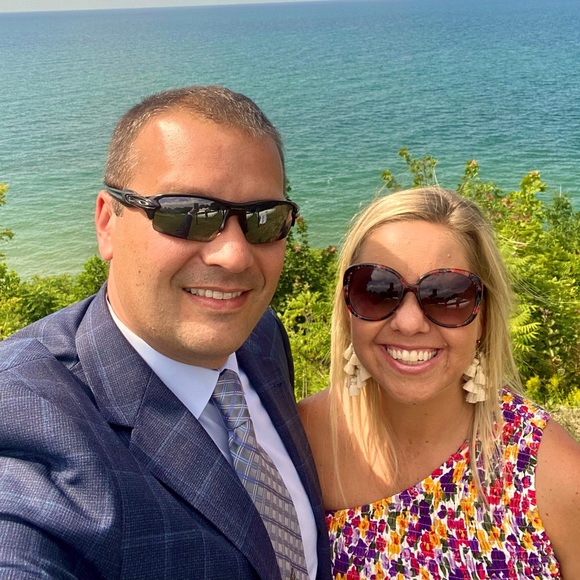 Meet your Posher, Amy - Picture 1 of 1